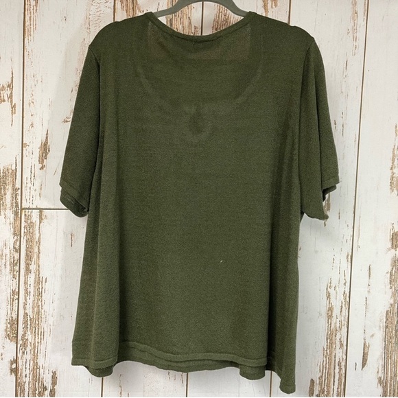 Kathie Lee. Olive Green Blouse. Size 26/28W. In excellent condition! - Picture 4 of 4
